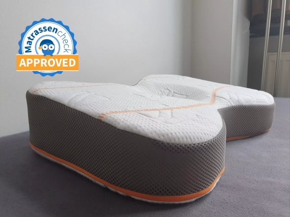 M line Athletic Pillow