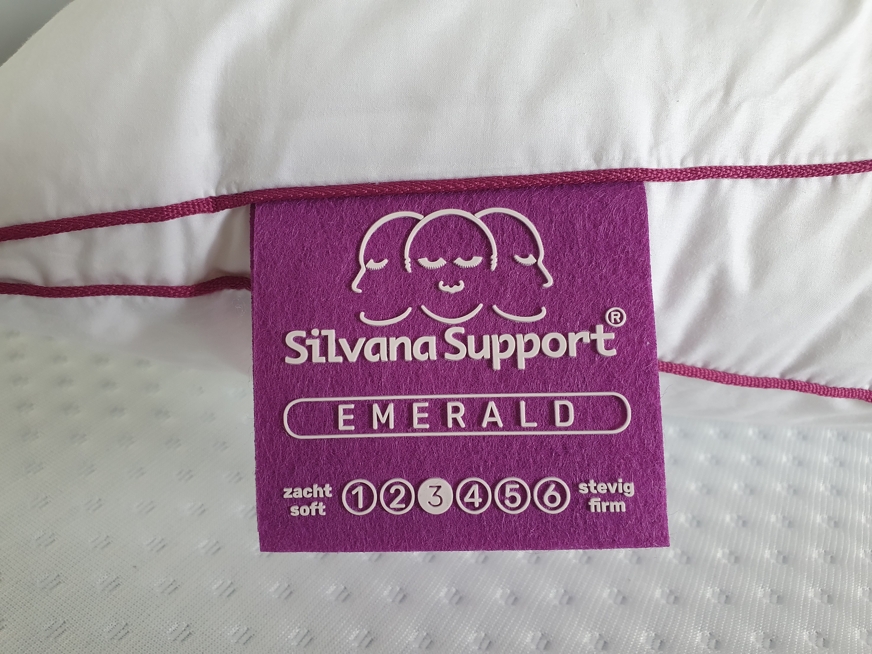 Silvana Support Emerald kussen label